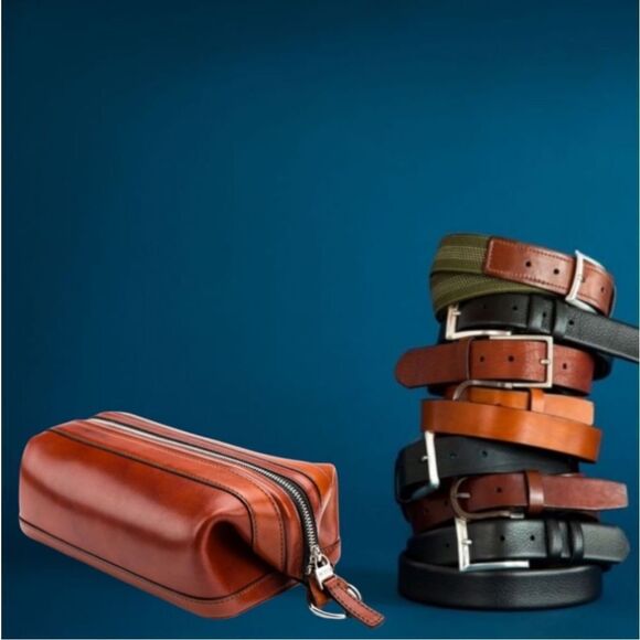 Vintage Bosca Brown Toiletry Bag with Genuine Leather and Zipper Closure - Picture 13 of 16